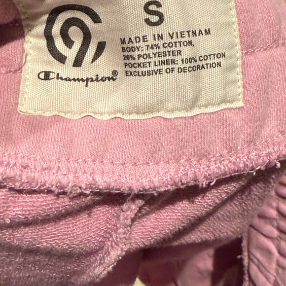 Size small new condition lounge shorts - Picture 2 of 3